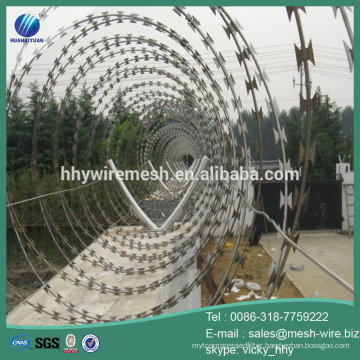 Army security use BTO-22 razor barbed wire